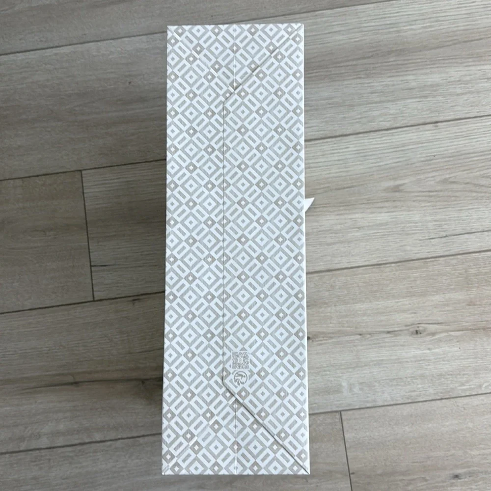 DIOR GOLD & CREAM LUXURY GIFT BAG & DIOR RIBBON